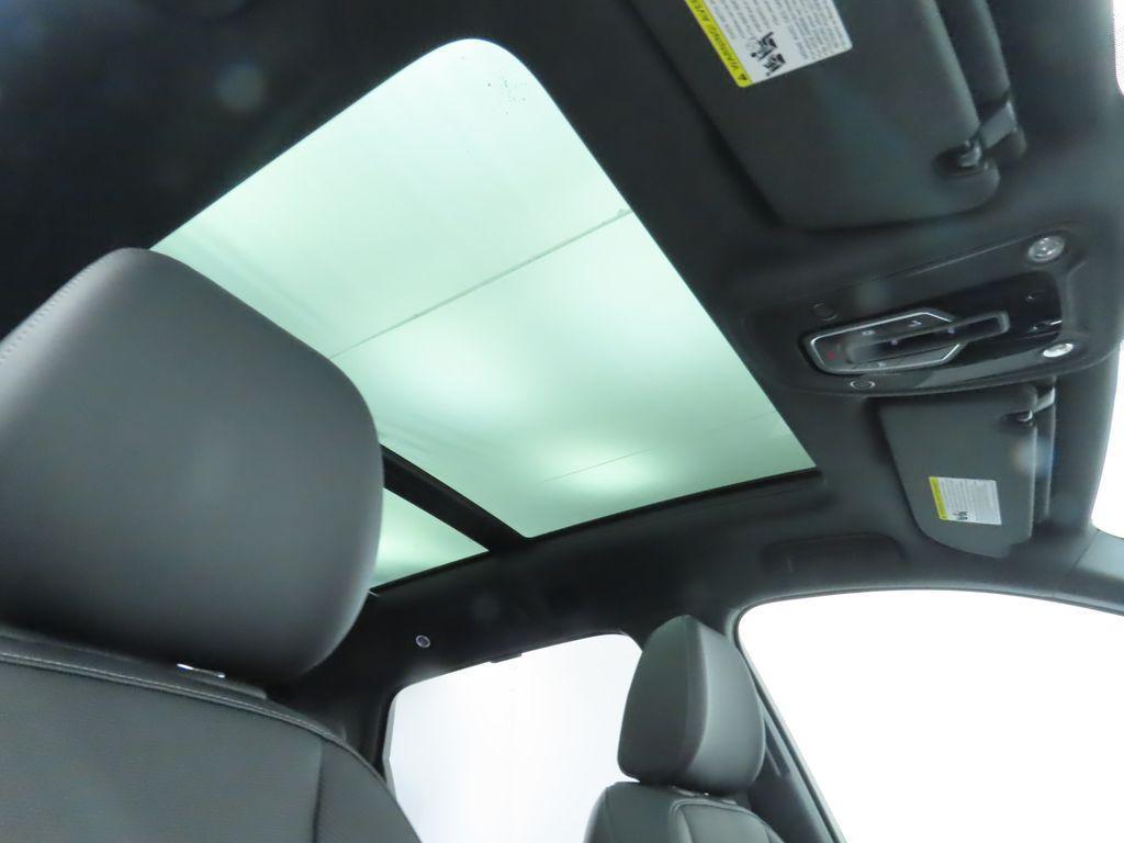 new 2025 Audi Q7 car, priced at $76,770