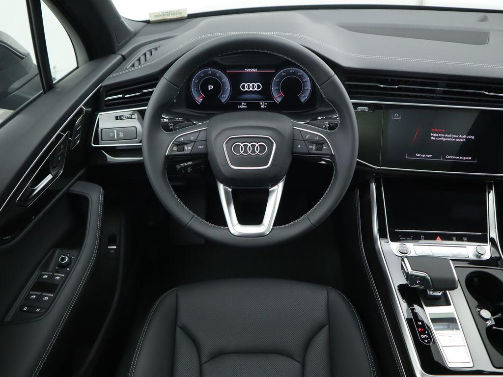 new 2025 Audi Q7 car, priced at $76,900