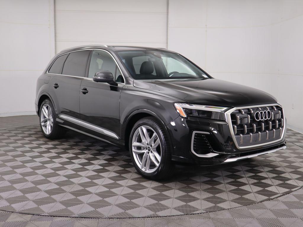 new 2025 Audi Q7 car, priced at $76,900
