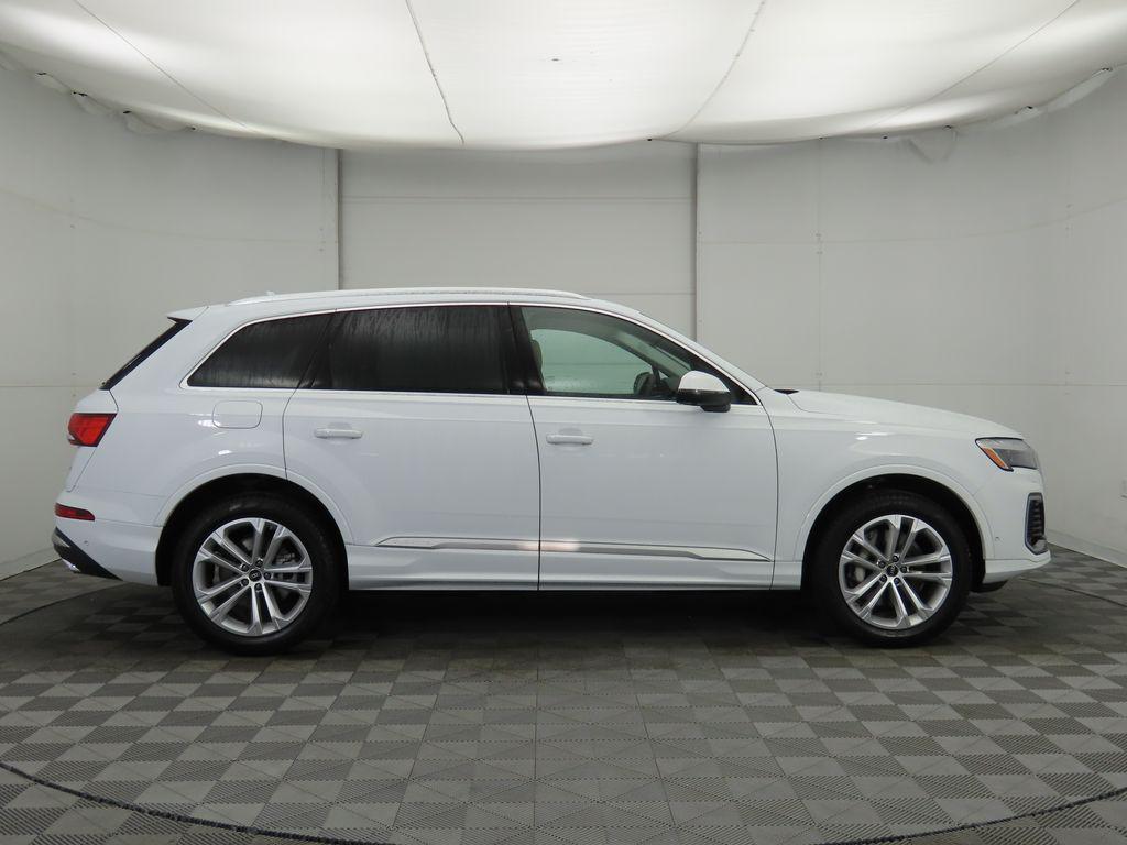 used 2025 Audi Q7 car, priced at $58,976