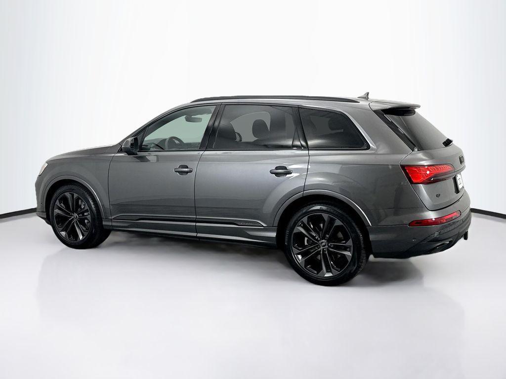 new 2026 Audi Q7 car, priced at $78,220