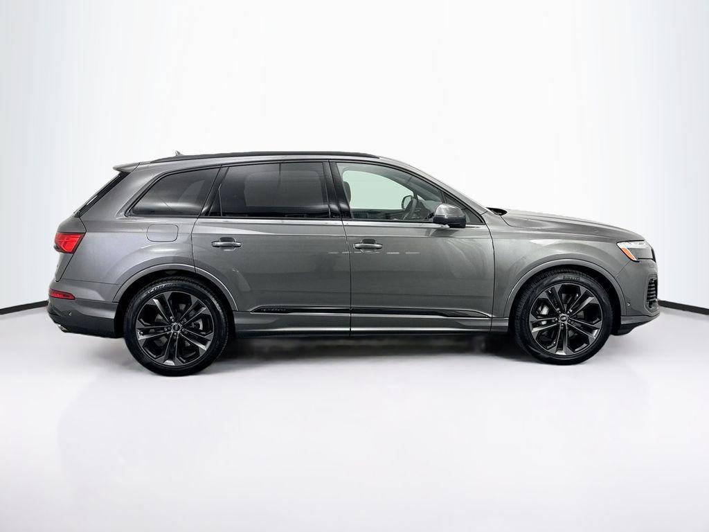 new 2026 Audi Q7 car, priced at $78,220