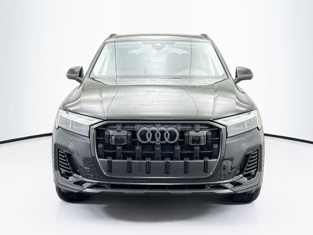 new 2026 Audi Q7 car, priced at $78,105
