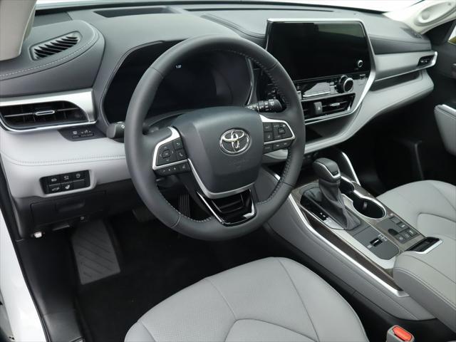 used 2024 Toyota Highlander car, priced at $49,597