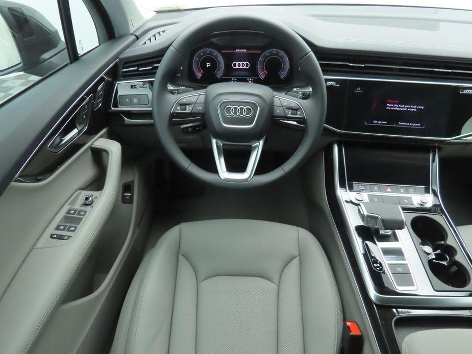new 2024 Audi Q7 car, priced at $68,810