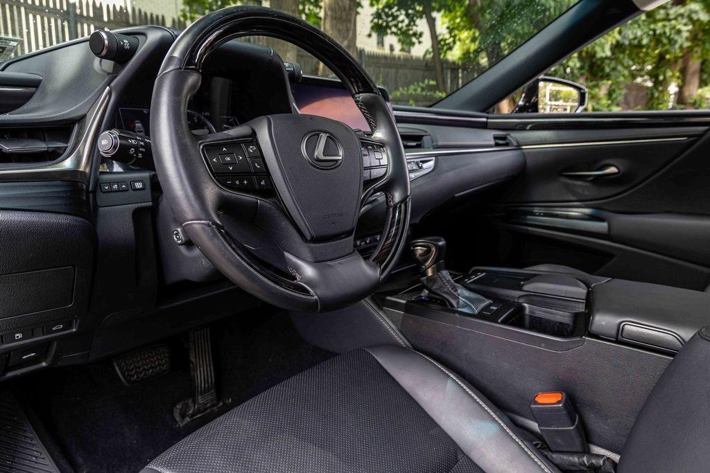 used 2020 Lexus ES 350 car, priced at $26,925