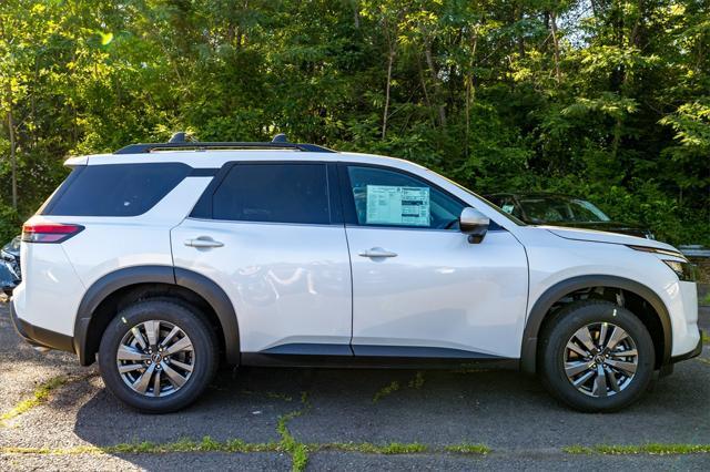 new 2025 Nissan Pathfinder car, priced at $44,225