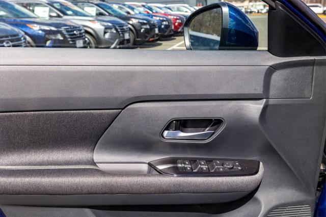 new 2025 Nissan Kicks car, priced at $28,680