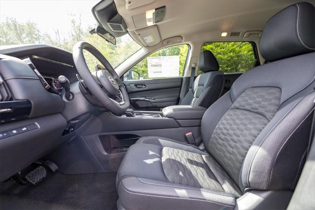 new 2025 Nissan Pathfinder car, priced at $43,775