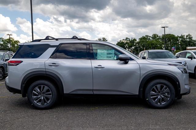 new 2025 Nissan Pathfinder car, priced at $43,775