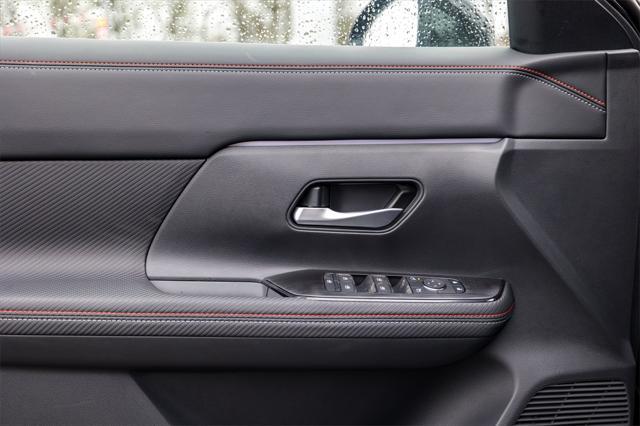 new 2025 Nissan Kicks car, priced at $29,885