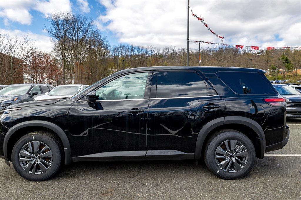 new 2024 Nissan Pathfinder car, priced at $34,995