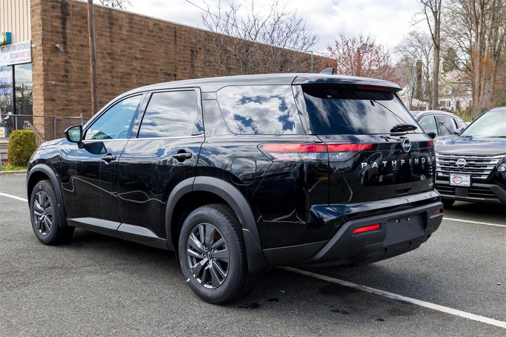new 2024 Nissan Pathfinder car, priced at $34,995