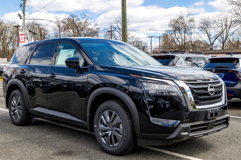 new 2024 Nissan Pathfinder car, priced at $34,995