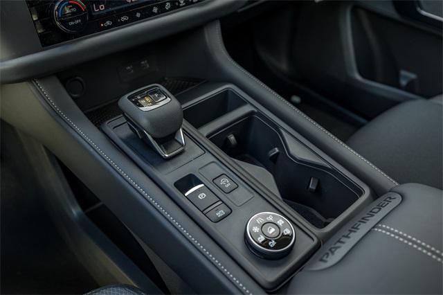 new 2025 Nissan Pathfinder car, priced at $40,450