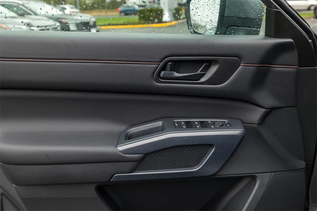 new 2025 Nissan Pathfinder car, priced at $47,175