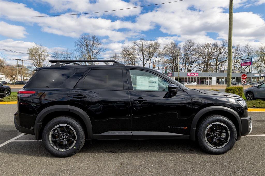 new 2025 Nissan Pathfinder car, priced at $47,175