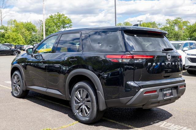 new 2025 Nissan Pathfinder car, priced at $40,450