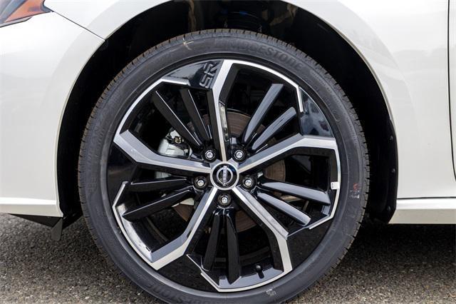 new 2025 Nissan Altima car, priced at $33,035