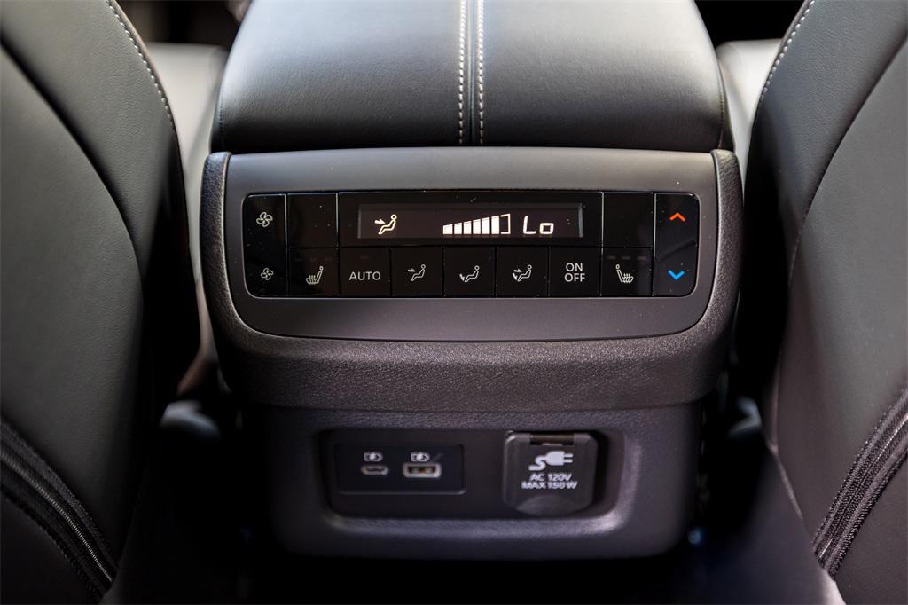 new 2025 Nissan Pathfinder car, priced at $55,035