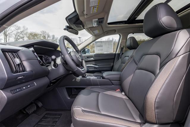 new 2025 Nissan Pathfinder car, priced at $49,555