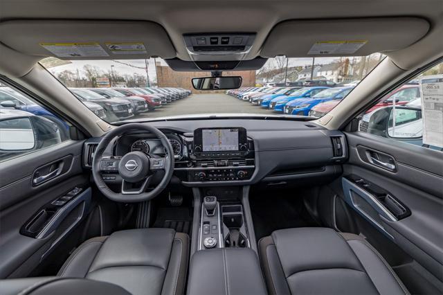 new 2025 Nissan Pathfinder car, priced at $49,555