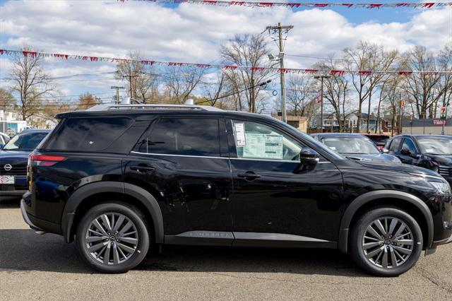 new 2025 Nissan Pathfinder car, priced at $49,555