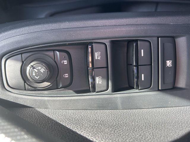 used 2024 Subaru Crosstrek car, priced at $27,115