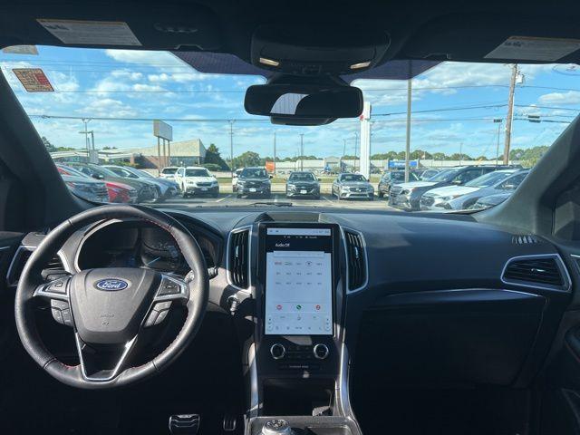 used 2023 Ford Edge car
