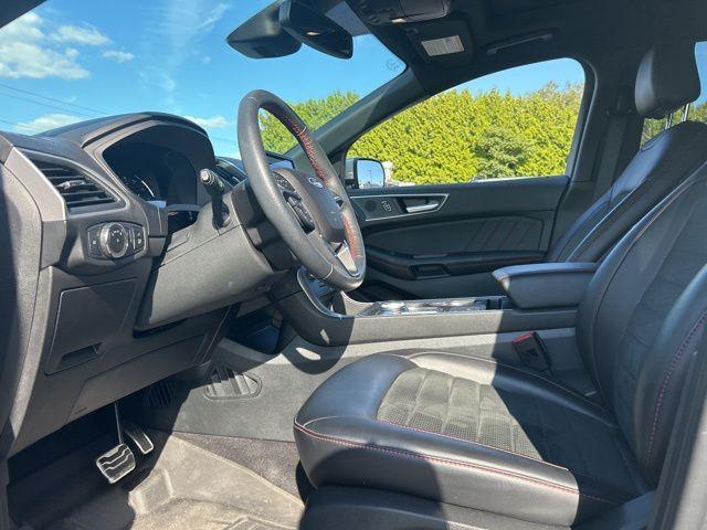used 2023 Ford Edge car