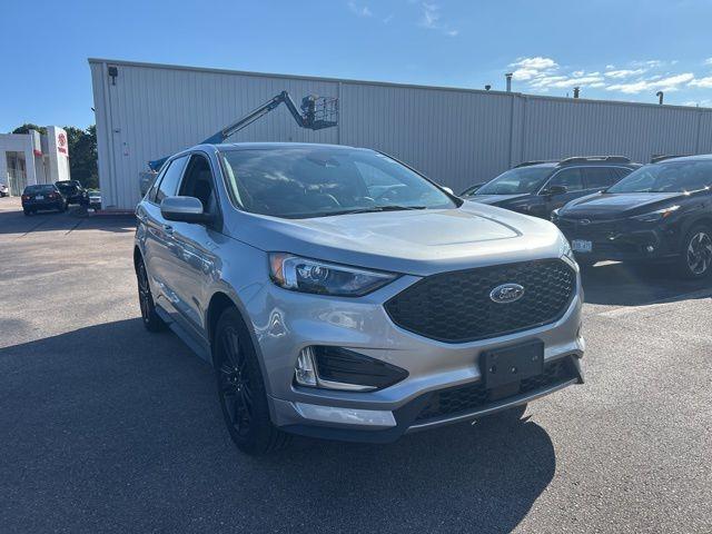 used 2023 Ford Edge car