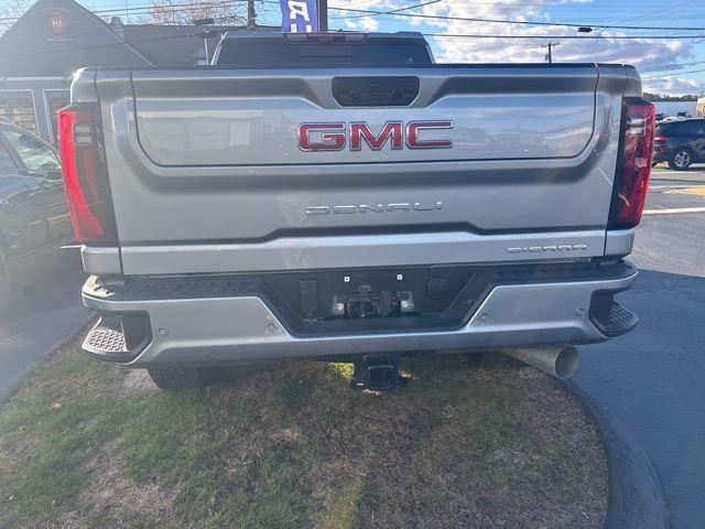 used 2025 GMC Sierra 2500 car, priced at $78,282