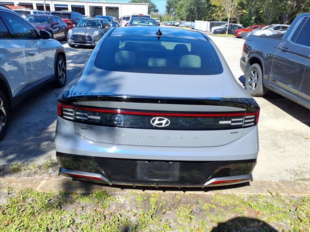 used 2025 Hyundai Sonata Hybrid car, priced at $25,782