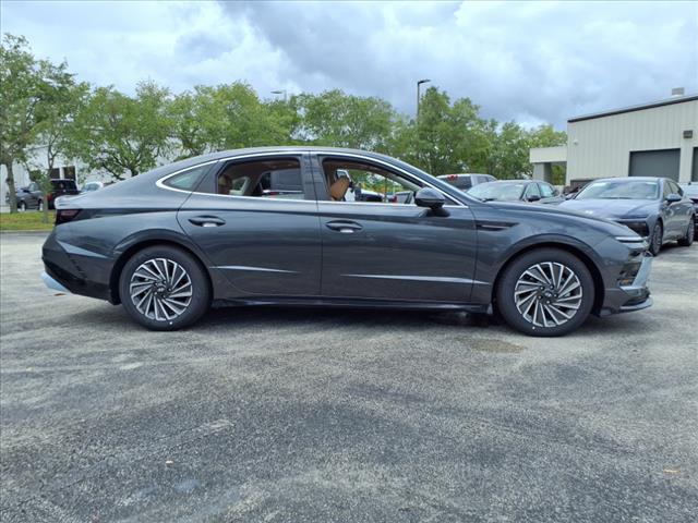 new 2025 Hyundai Sonata Hybrid car, priced at $38,564