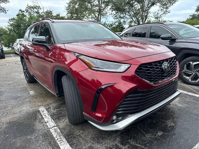 used 2021 Toyota Highlander car, priced at $35,953