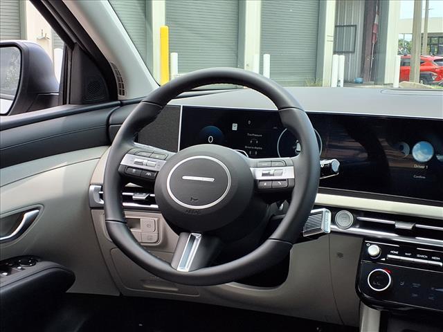 new 2025 Hyundai TUCSON Hybrid car