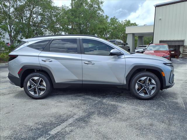 new 2025 Hyundai TUCSON Hybrid car