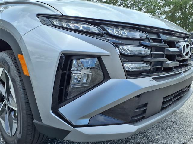 new 2025 Hyundai TUCSON Hybrid car