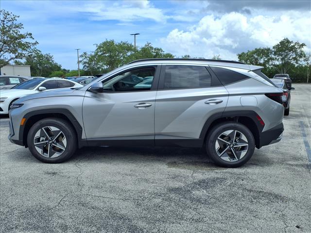 new 2025 Hyundai TUCSON Hybrid car