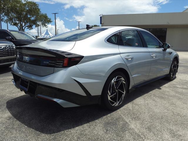 new 2024 Hyundai Sonata car, priced at $30,979