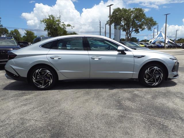 new 2024 Hyundai Sonata car, priced at $30,979