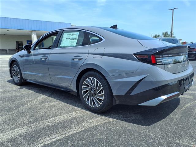 new 2025 Hyundai Sonata Hybrid car, priced at $38,712
