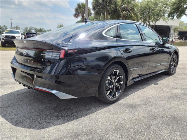 new 2024 Hyundai Sonata car, priced at $28,071