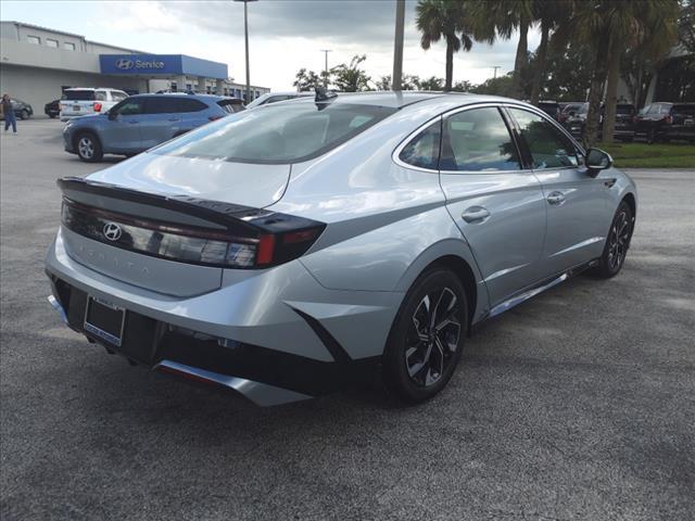 new 2024 Hyundai Sonata car, priced at $28,068