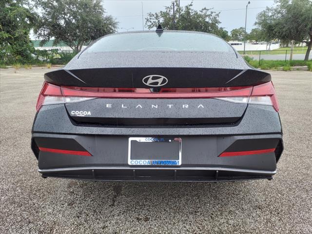 new 2024 Hyundai Elantra car