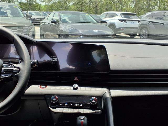 new 2025 Hyundai Elantra car, priced at $30,274