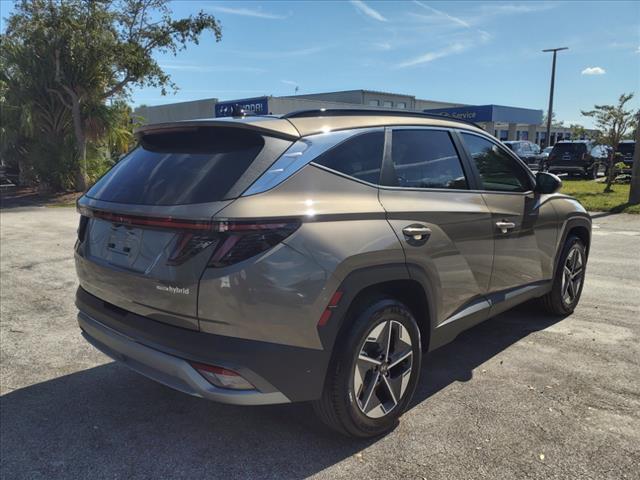 new 2025 Hyundai Tucson Hybrid car