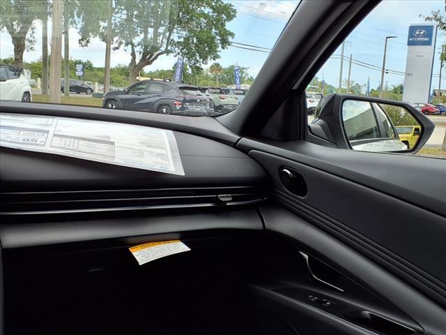 new 2025 Hyundai Elantra car
