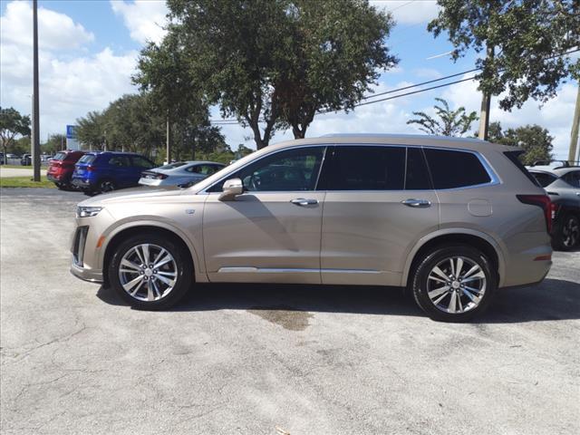 used 2022 Cadillac XT6 car, priced at $33,848