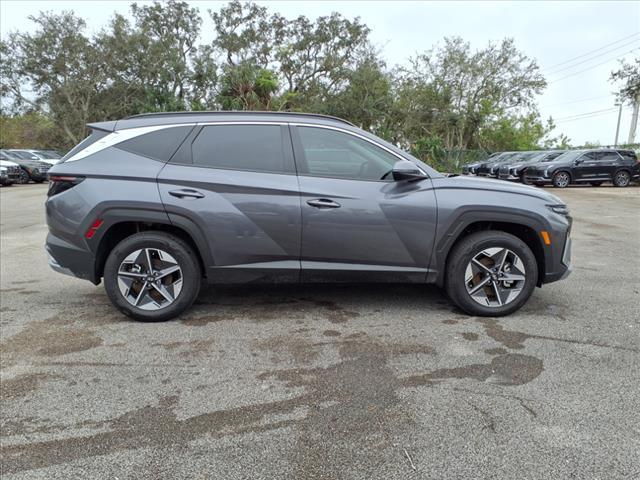 new 2025 Hyundai Tucson Hybrid car